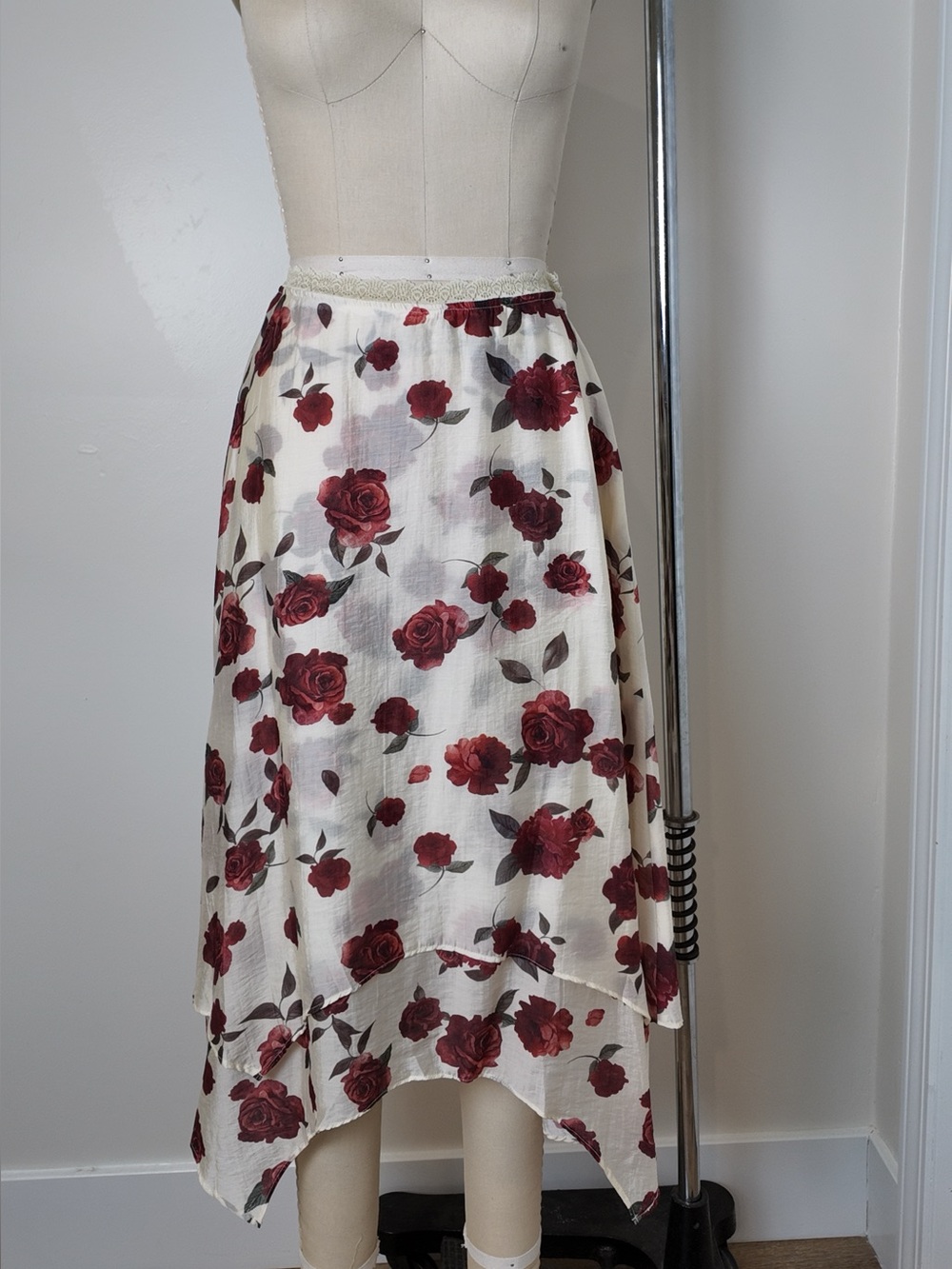 emory park Ivory Midi Skirt with Burgundy Rose Print